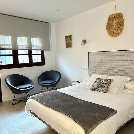 Apartamentos Val De Комильяс Экстерьер фото