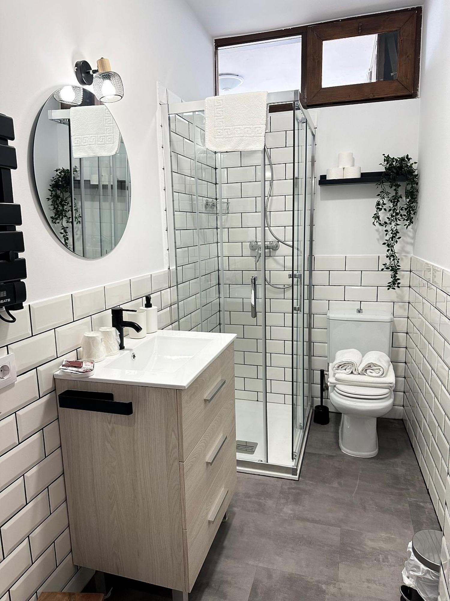 Apartamentos Val De Комильяс Экстерьер фото