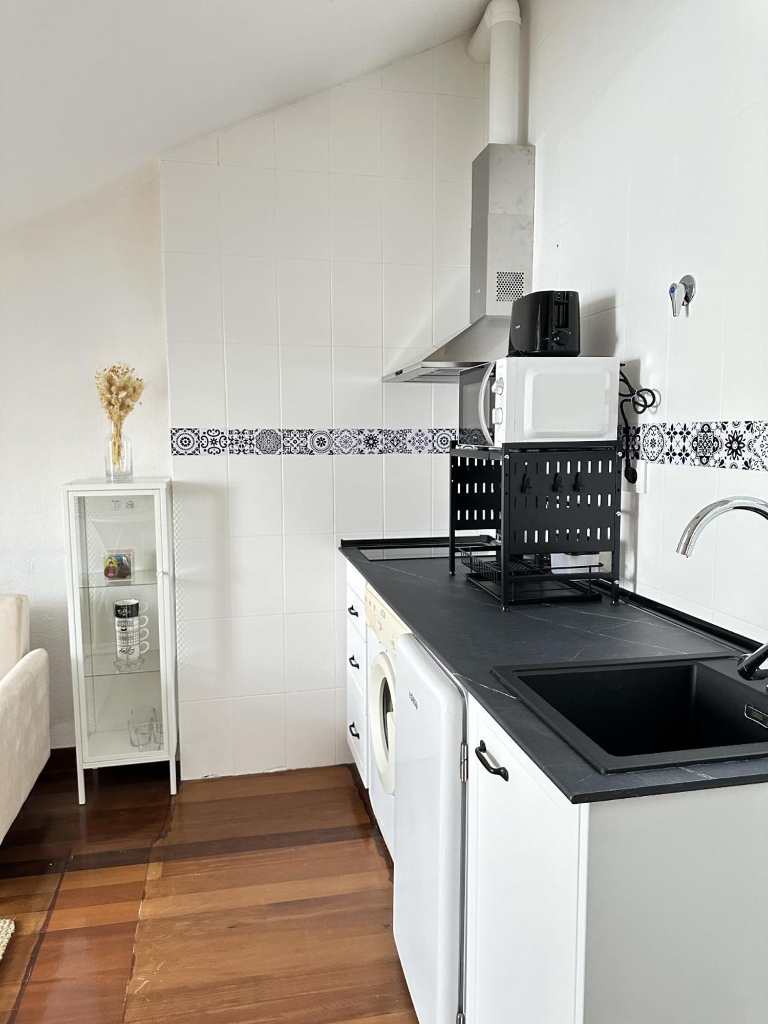 Apartamentos Val De Комильяс Экстерьер фото